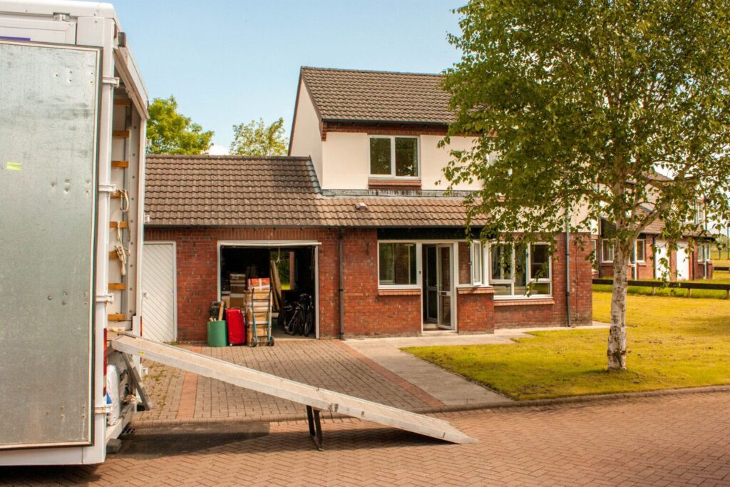 movers-manchester-best-removals-company-in-manchester-house-movers-officemovers-01